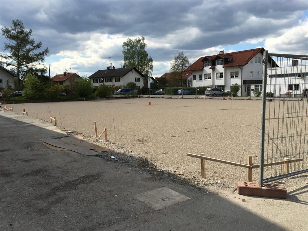 Auf über 1000 qm ist unsere Veredelung bereits voll in Betrieb. Ab jetzt sind Sie durch unsere wöchentlichen Updates live beim Bau dabei.