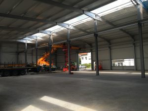 Montage der Kranbahnen.