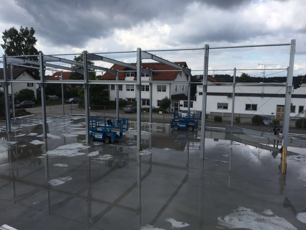 Es geht schnell voran. Nachmittag