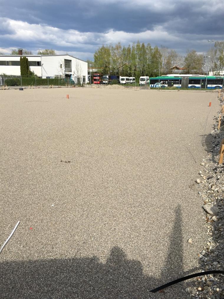 Die neue Produktionsfläche hat sich verdreifacht. Hier entsteht die riesig große neue Halle, in welcher sich der Zuschnitt und das Lager befinden wird.